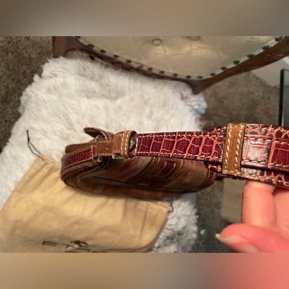 🍂🍂ETRO Beautiful shoulder bag! Like new with dust bag🍂🍂 - Picture 13 of 14